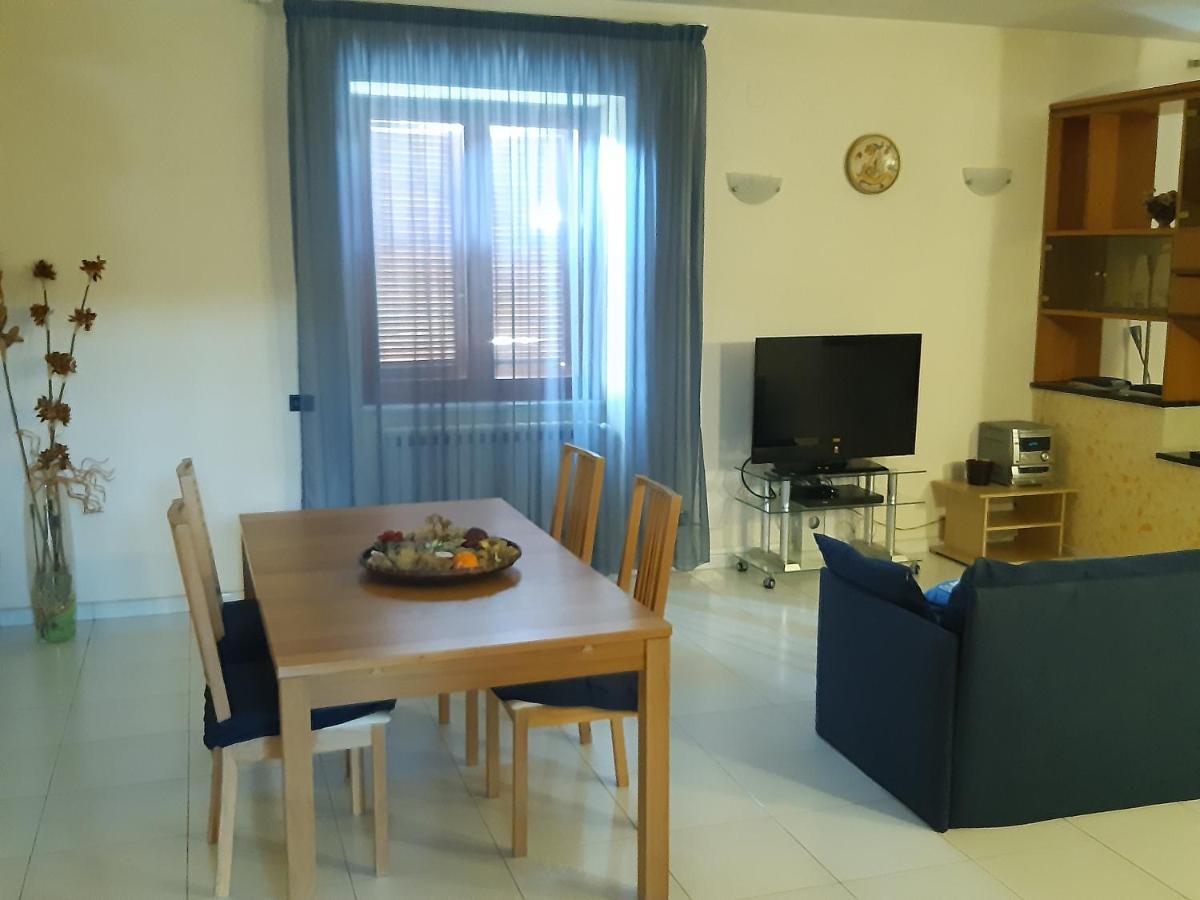 Residenza Caserta Sud - Appartamento Con Giardino Εξωτερικό φωτογραφία