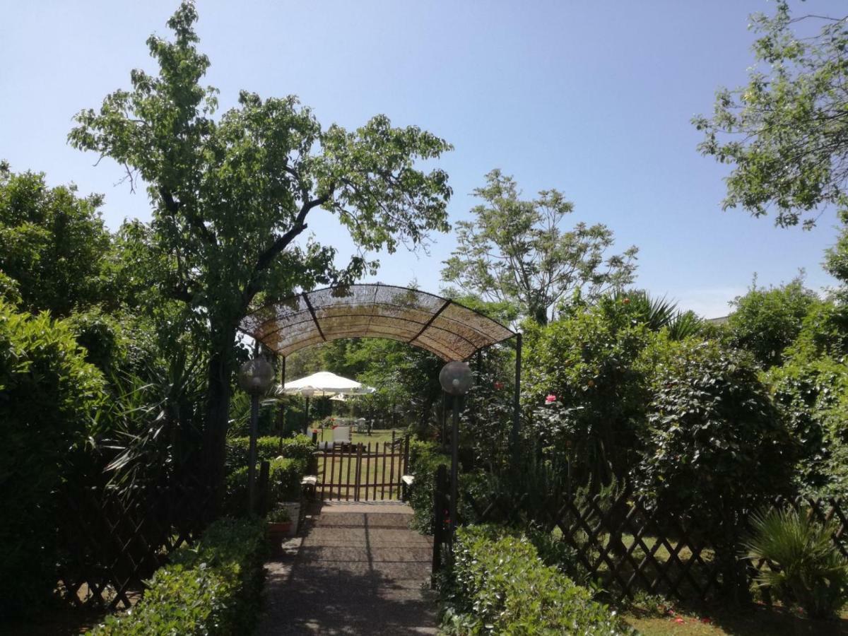 Residenza Caserta Sud - Appartamento Con Giardino Εξωτερικό φωτογραφία